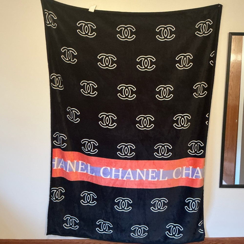 Large Black Soft Blanket
